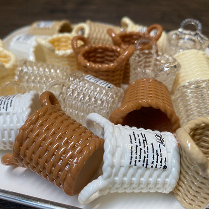 BJD499 Resin Simulation Woven Mini Basket, Container for Bouquet, Miniature Food Bread, DIY Handmade Craft Supplies, Dollhouse Ornament, Fridge Magnet & Pendant Making Accessories