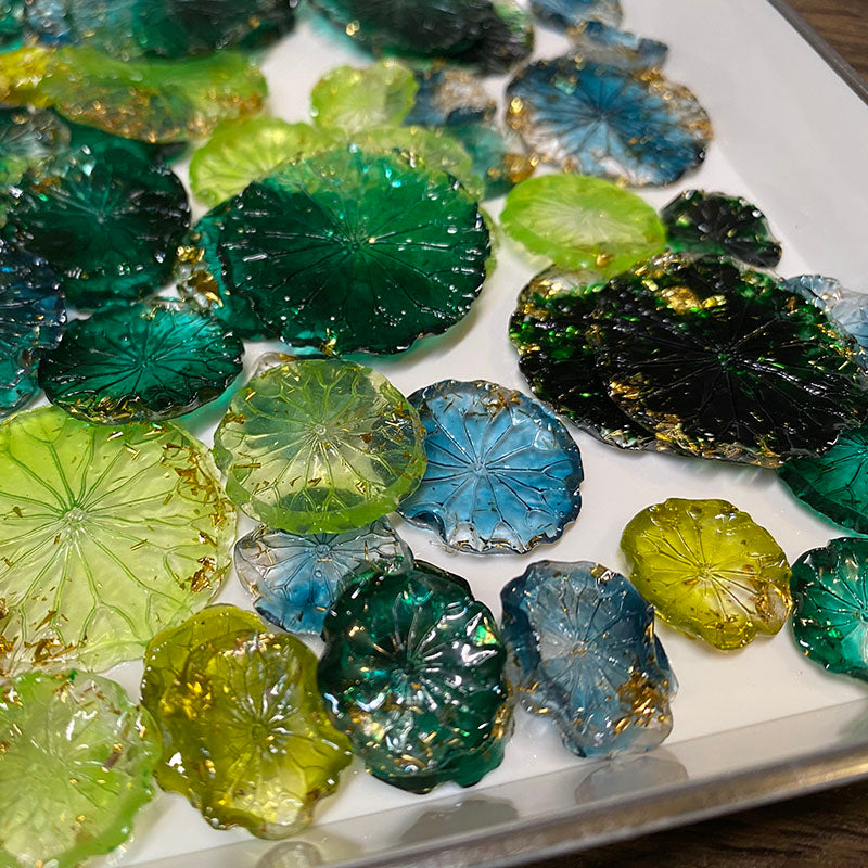 BJD498 About 10/30g  Mixed Clear Soft Rubber Flower Leaf Cabochons, Gold Foil Iridescent 3D Lotus Leaves, Blind Box DIY Craft Supplies for BJD Doll Basket Bouquet Jewelry Making Accessories