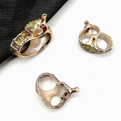 X2293 Natural sea shell with gold-gilded edges pendant for DIY handmade bracelet, necklace, earrings or other decorative accessories. Material: Natural sea shell