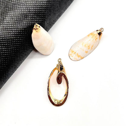 X2293 Natural sea shell with gold-gilded edges pendant for DIY handmade bracelet, necklace, earrings or other decorative accessories. Material: Natural sea shell