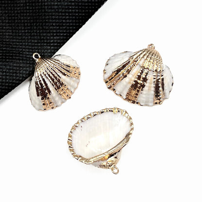X2293 Natural sea shell with gold-gilded edges pendant for DIY handmade bracelet, necklace, earrings or other decorative accessories. Material: Natural sea shell