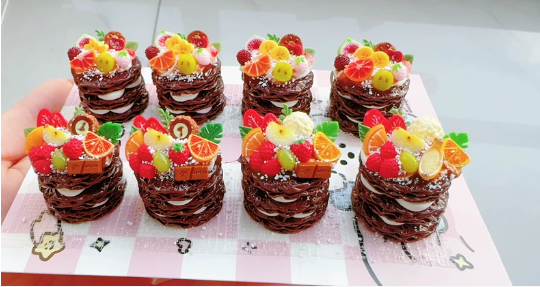 BJD482 30 Days Pre-order Price is for 1 pumpkin only Chocolate Mille-Feuille Resin Figurine, Creamy Chocolate Filling, Crispy Mini Pastry, Handmade Resin Miniature Food, Dollhouse Decor Photo Prop, Custom Order Available
