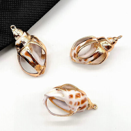 X2293 Natural sea shell with gold-gilded edges pendant for DIY handmade bracelet, necklace, earrings or other decorative accessories. Material: Natural sea shell