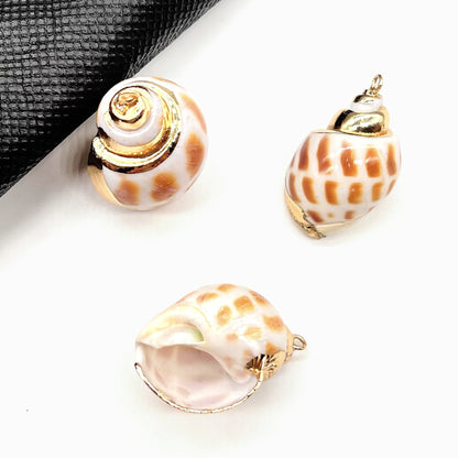 X2293 Natural sea shell with gold-gilded edges pendant for DIY handmade bracelet, necklace, earrings or other decorative accessories. Material: Natural sea shell