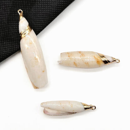 X2293 Natural sea shell with gold-gilded edges pendant for DIY handmade bracelet, necklace, earrings or other decorative accessories. Material: Natural sea shell