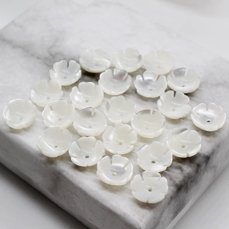 X2427 8/10mm Natural white mother-of-pearl powder, 6-petal & 7-petal carved shell flower cutouts. Ideal DIY craft materials for traditional Hanfu decoration, handmade earrings, bracelets, necklaces and various ornamental accessories