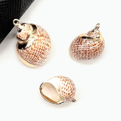 X2293 Natural sea shell with gold-gilded edges pendant for DIY handmade bracelet, necklace, earrings or other decorative accessories. Material: Natural sea shell