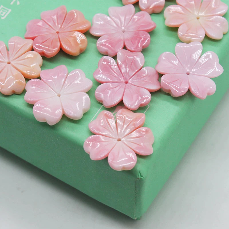 X2425 20mm Natural White Mother of Pearl & Queen Conch Shell 5-Petal Cherry Blossom Charms, Hand Carved Shell Flower Beads for DIY Ancient Hairpins Bracelets Necklaces Earrings, 1 Piece