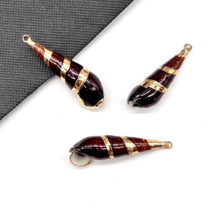 X2293 Natural sea shell with gold-gilded edges pendant for DIY handmade bracelet, necklace, earrings or other decorative accessories. Material: Natural sea shell