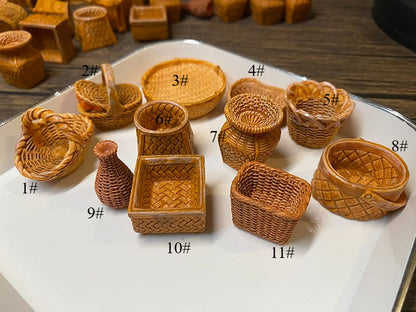 BJD501 Resin Simulation Woven Mini Basket, Heart Ingot Square Shapes, Dollhouse Container for Mini Bouquet Food Play Bread, DIY Ornament Fridge Magnet Craft Supplies