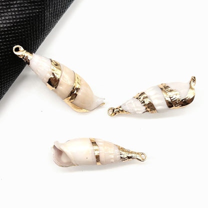 X2293 Natural sea shell with gold-gilded edges pendant for DIY handmade bracelet, necklace, earrings or other decorative accessories. Material: Natural sea shell