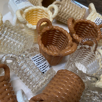 BJD499 Resin Simulation Woven Mini Basket, Container for Bouquet, Miniature Food Bread, DIY Handmade Craft Supplies, Dollhouse Ornament, Fridge Magnet & Pendant Making Accessories
