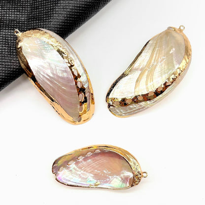 X2293 Natural sea shell with gold-gilded edges pendant for DIY handmade bracelet, necklace, earrings or other decorative accessories. Material: Natural sea shell